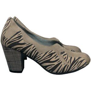 Maciejka Beige Zebra Print Block Heel Round Toe Shoes size 6 (EU 36)